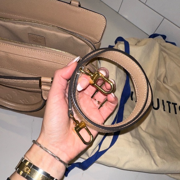 👛 Louis Vuitton Vosges MM Monogram Empreinte Leather Bag - Picture 16 of 16